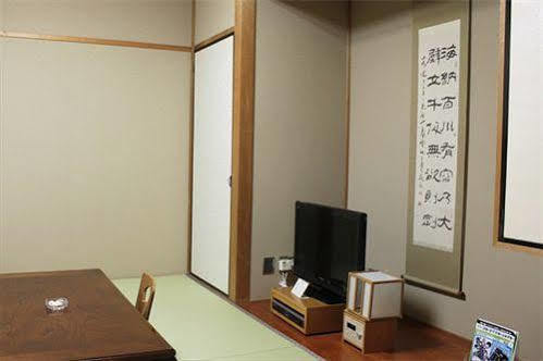 Hotel Verfort Hyuga Buitenkant foto